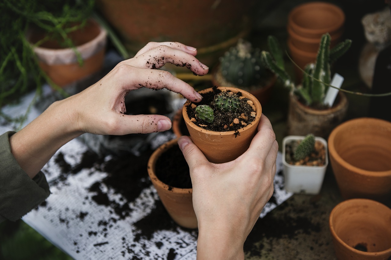 How to Create a DIY Gardening Apron